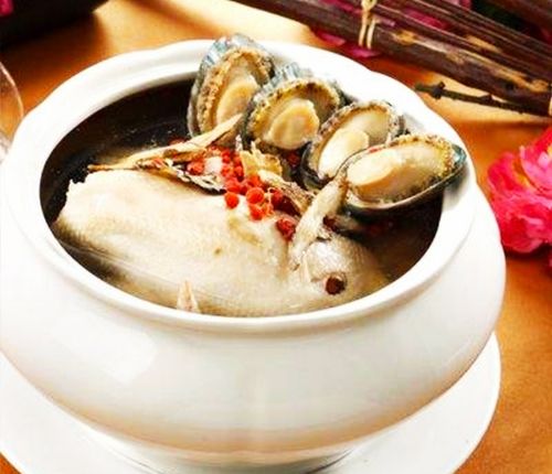 母鸡炖墨鱼，美味又养生